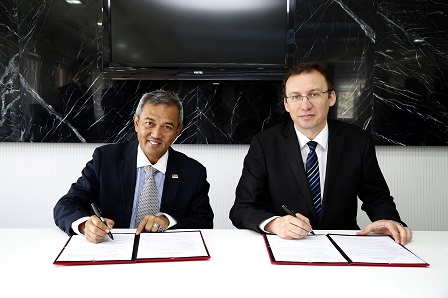 Penyempurnaan memorandum hasrat antara UPM dengan Süleyman Demirel University bagi program dwi ijazah peringkat pascasiswazah bersama Rektornya,  Profesor Dr.Hossein Çarıkçı 